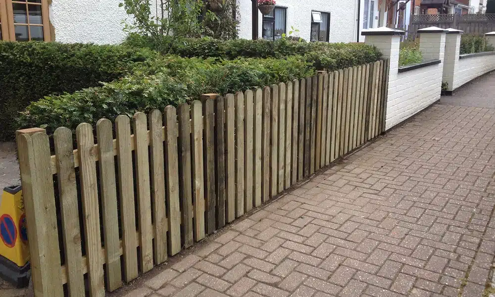 Garden Fence Installation project detail